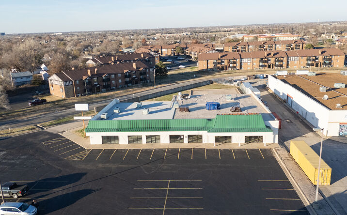 Pictures of Office, Restaurant, Retail property located at 6140 E 21st St N, Wichita, KS 67208 for lease - image #1