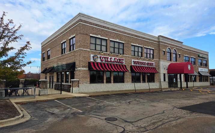 Pictures of Retail, Office property located at 464 Redington Dr, South Elgin, IL 60177 for lease - image #1