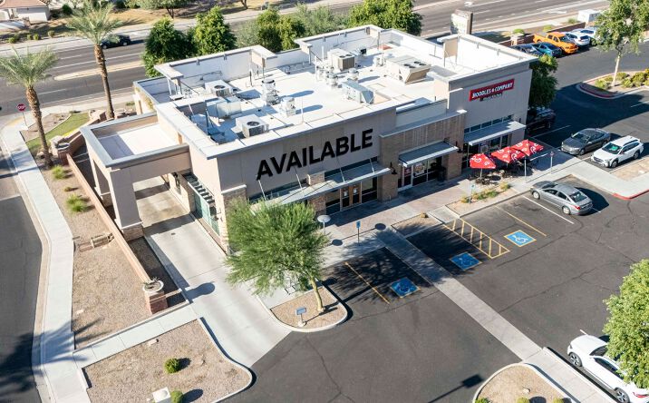 Pictures of Retail property located at 2975 S Market St, Gilbert, AZ 85295 for lease - image #1
