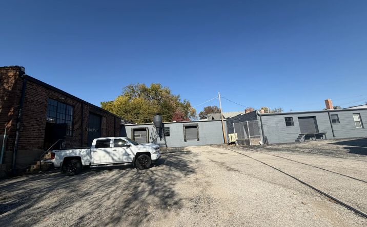 Pictures of Office, Industrial property located at 3250 Walter Ave, Maplewood, MO 63143 for lease - image #1