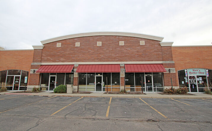 Pictures of Retail property located at 925 IL Route 22, Fox River Grove, IL 60021 for lease - image #1