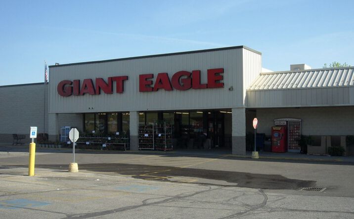 Pictures of Retail property located at 15400 West High Street, Middlefield, OH 44062 for lease - image #1