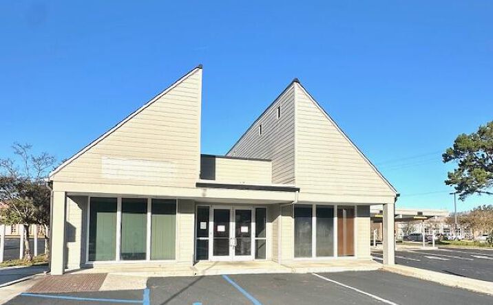 Pictures of Retail property located at 305 N Goose Creek Boulevard, Goose Creek, SC 29445 for lease - image #1