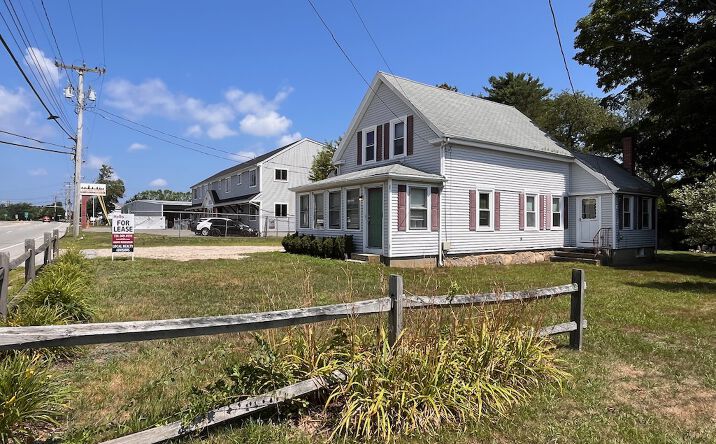 Pictures of Office property located at 2506 Cranberry Hwy, Wareham, MA 02571 for lease - image #1