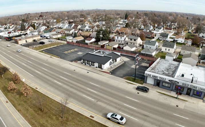 Pictures of Restaurant property located at 1297 Fort St, Wyandotte, MI 48192 for lease - image #1