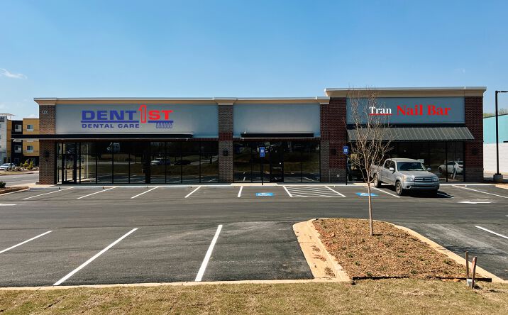 Pictures of Retail property located at 680 Market Pl Blvd, Locust Grove, GA 30248 for lease - image #1