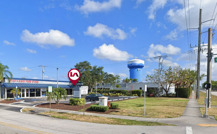 Pictures of Retail, Office property located at 404 S Powerline Rd, Deerfield Beach, FL 33442 for lease - image #1