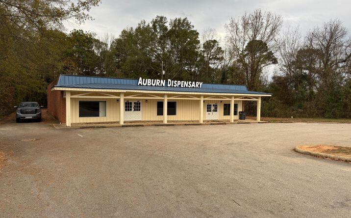 Pictures of Retail, Office, Restaurant property located at 3713 Pepperell Pkwy, Opelika, AL 36801 for lease - image #1