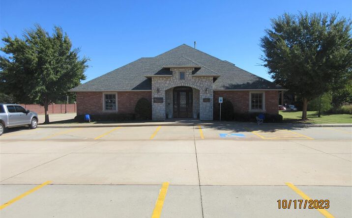Pictures of Office property located at 9150B N May Ave, Oklahoma City, OK 73120 for lease - image #1