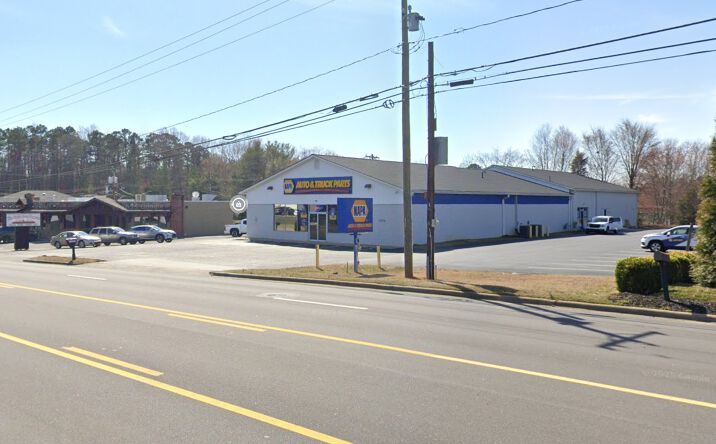 Pictures of Retail, Industrial, Restaurant property located at 2636 Lewisville Clemmons Rd, Clemmons, NC 27012 for lease - image #1