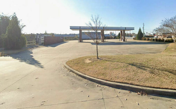 Pictures of Retail property located at 4514 Armour Rd, Columbus, GA 31904 for lease - image #1