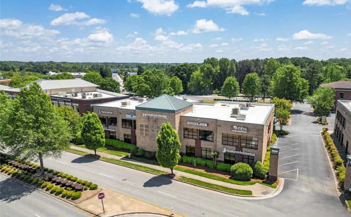 Pictures of Retail, Office property located at 19824 W Catawba Ave, Cornelius, NC 28031 for lease - image #1