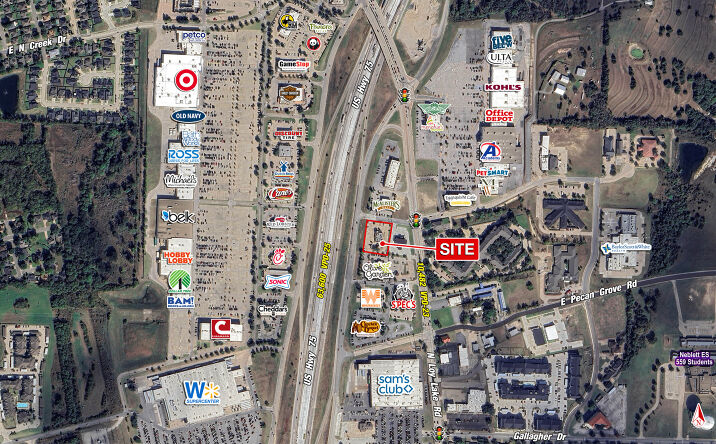 Pictures of Retail, Restaurant property located at 3721 US-75, Sherman, TX 75090 for lease - image #1