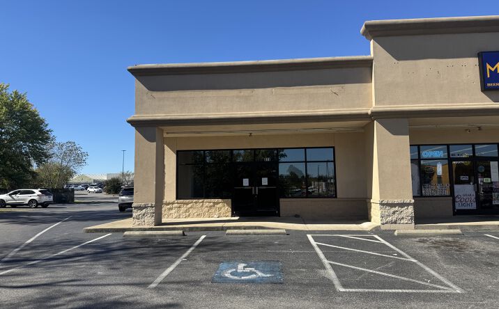 Pictures of Retail, Office property located at 811 N 12th St, Murray, KY 42071 for lease - image #1