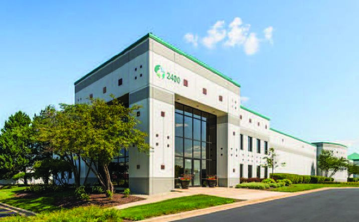 Pictures of Industrial property located at 2400 Internationale Pkwy, Woodridge, IL 60517 for lease - image #1