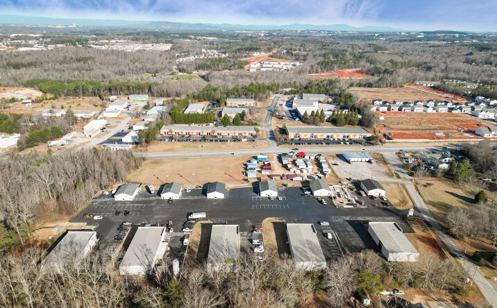 Pictures of Industrial property located at 293 Lakewood Drive, Greenville, SC 29607 for lease - image #1