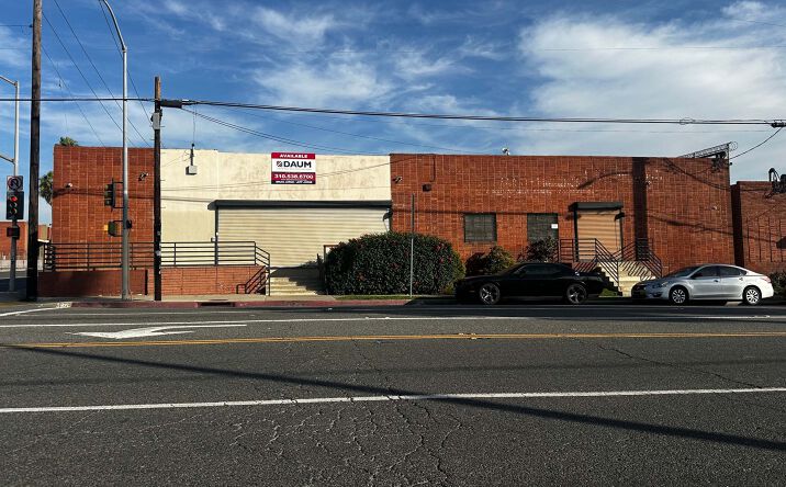 Pictures of Industrial property located at 15100 S Broadway St, Gardena, CA 90248 for lease - image #1