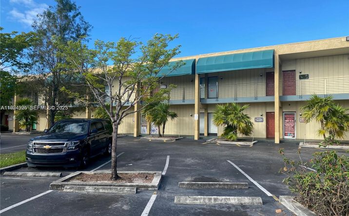Pictures of Office property located at 2331 N State Road 7 # 113, Lauderhill, FL 33313 for lease - image #1