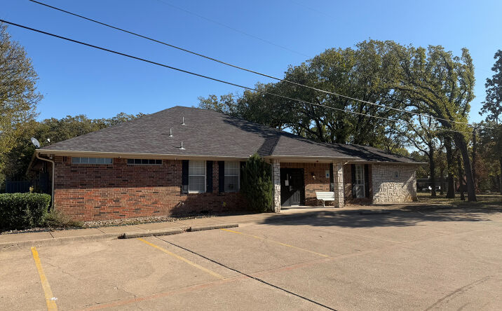 Pictures of Office property located at 2011 W. Bardin Rd., Arlington, TX 76017 for lease - image #1