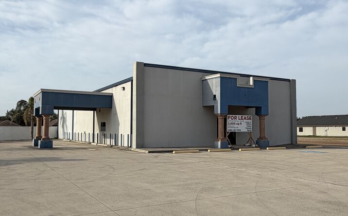 Pictures of Retail, Office property located at 3543 US-83, Rio Grande City, TX 78582 for lease - image #1