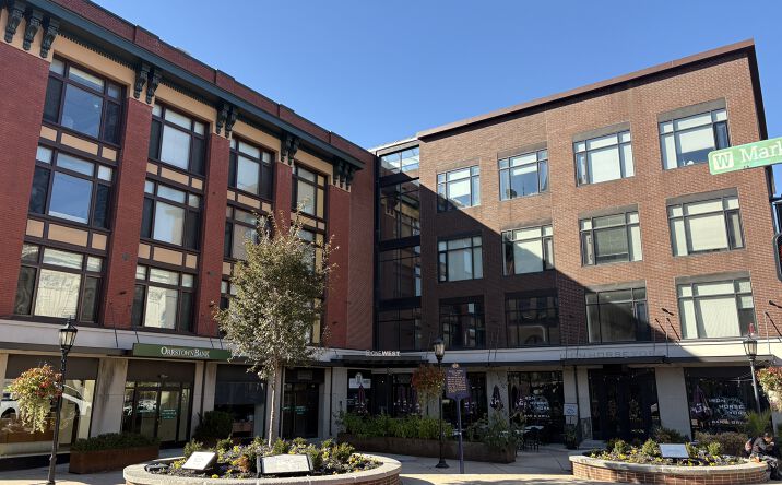 Pictures of Office property located at 1 W Market St, York, PA 17401 for lease - image #1