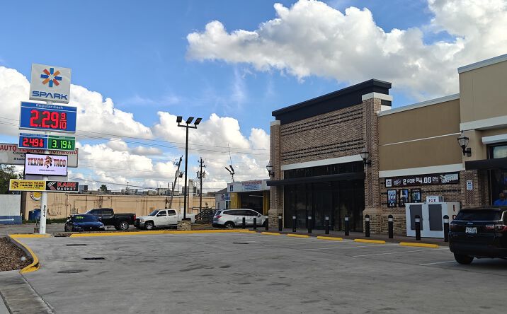 Pictures of Retail property located at 9511 Richmond Ave., Houston, TX 77063 for lease - image #1
