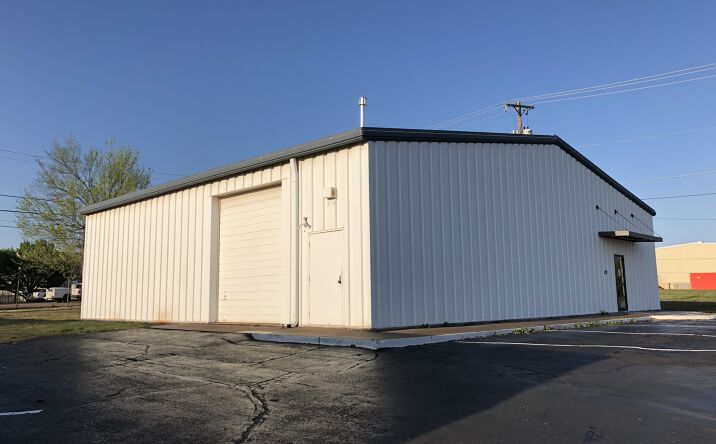 Pictures of Industrial property located at 132 NW 67th Street, Oklahoma City, OK 73116-8215 for lease - image #1