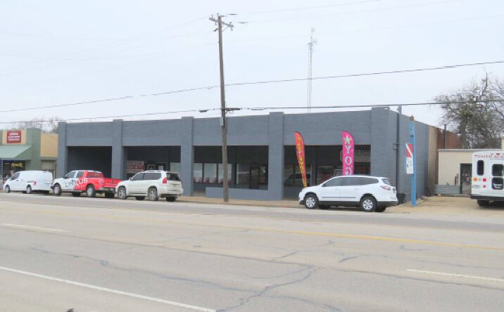 Pictures of Retail, Office property located at 406 Palo Pinto St, Weatherford, TX 76086 for lease - image #1
