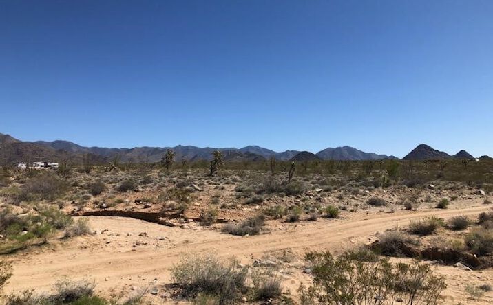 Pictures of Land property located at Unit 15 E Highland, Yucca, AZ 86438 for lease - image #1