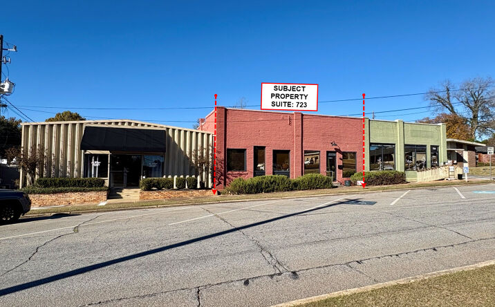 Pictures of Retail, Office property located at 723 Carroll St, Perry, GA 31069 for lease - image #1