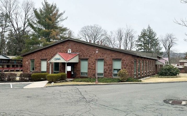 Pictures of Office property located at 8 Canal Ct, Avon, CT 06001 for lease - image #1