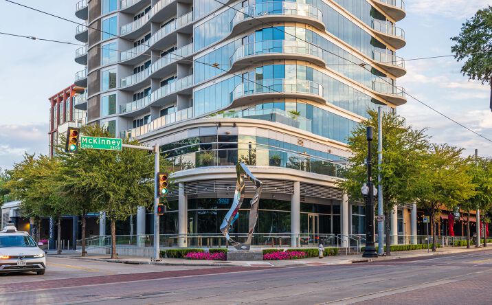 Pictures of Retail, Restaurant property located at 2619 McKinney Ave, Dallas, TX 75204 for lease - image #1