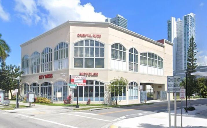 Pictures of Retail property located at 2801 BISCAYNE BLVD, Miami, FL 33137 for lease - image #1