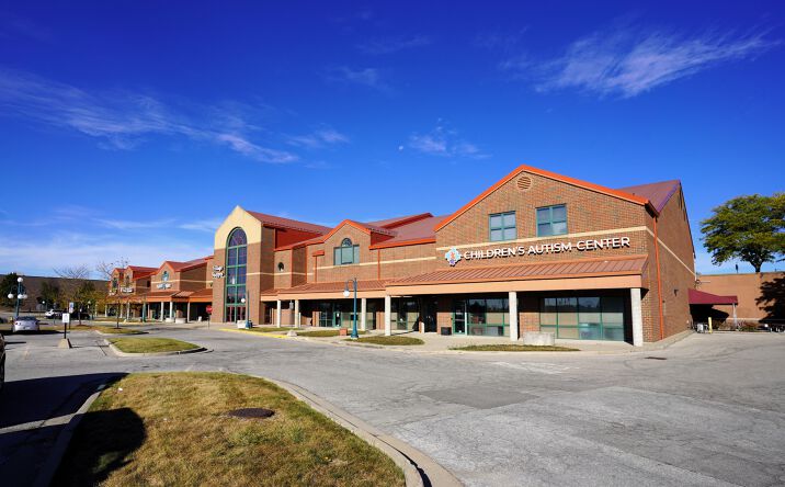 Pictures of Retail, Office property located at 5601 Coventry Ln, Fort Wayne, IN 46804 for lease - image #1