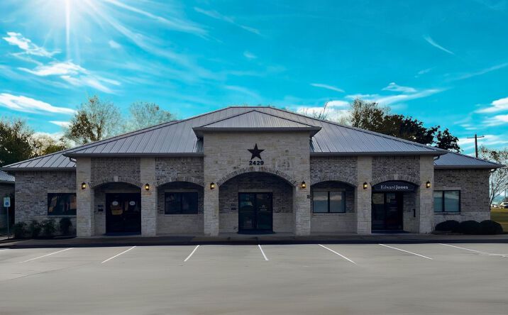 Pictures of Office property located at 2429 Earl Rudder Fwy S, College Station, TX 77845 for lease - image #1