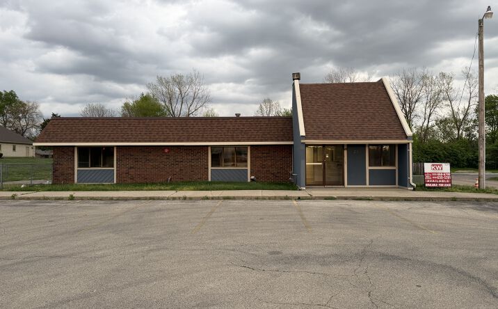 Pictures of Office property located at 55 Skeeter Ln, Dayton, OH 45458 for lease - image #1