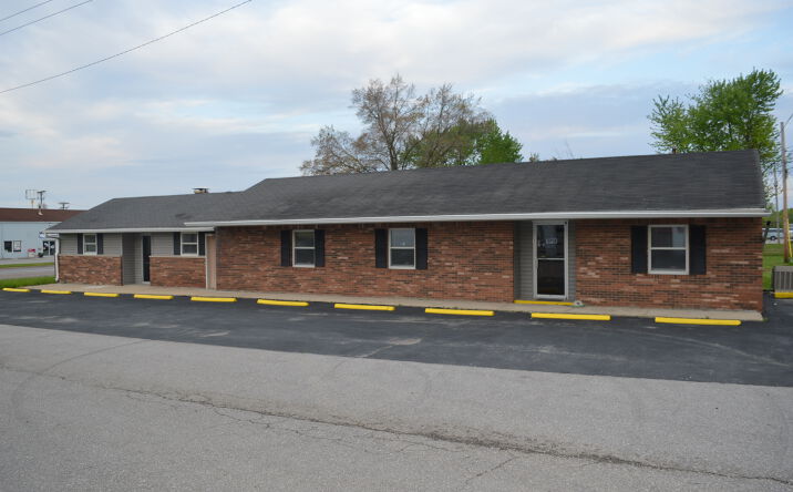 Pictures of Retail, Office property located at 1400 Walnut Ave, Frankfort, IN 46041 for lease - image #1