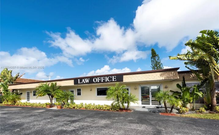 Pictures of Retail property located at 45 E Sheridan St, Dania Beach, FL 33004 for lease - image #1