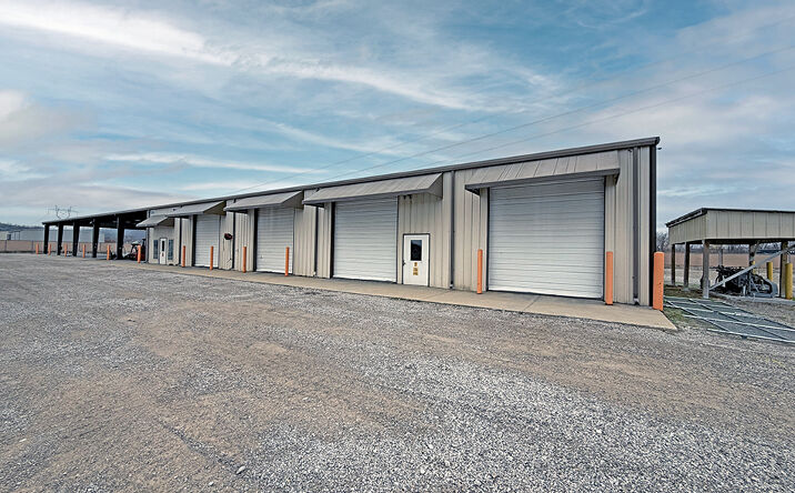 Pictures of Industrial property located at 301 Transpoint Dr, Dupo, IL 62239 for lease - image #1