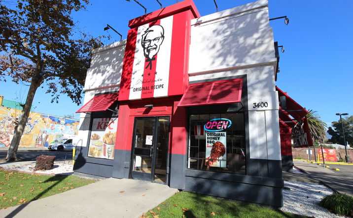 Pictures of Restaurant property located at 3400 Foothill Blvd, Oakland, CA 94601 for lease - image #1