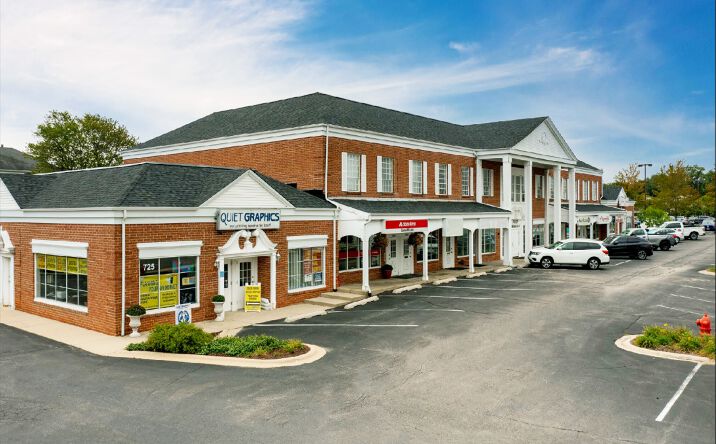 Pictures of Retail, Office property located at 715 E Golf Rd, Schaumburg, IL 60173 for lease - image #1