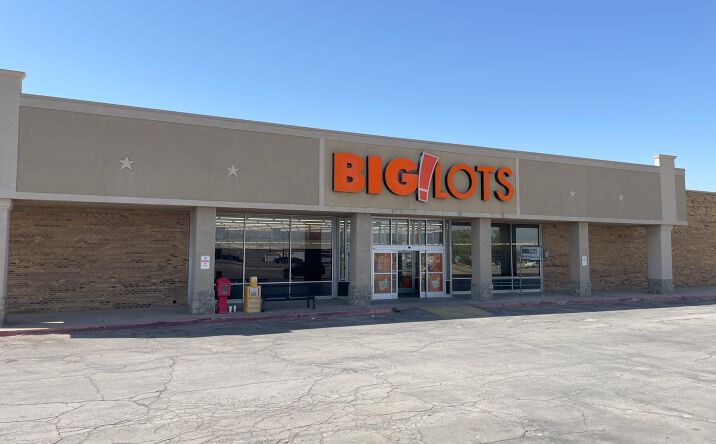 Pictures of Retail property located at 931 E Bender Blvd, Hobbs, NM 88240 for lease - image #1