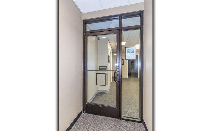 Pictures of Office property located at 1620 N Shawano St, New London, WI 54961 for lease - image #1