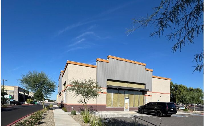 Pictures of Retail property located at 4676 S Higley Rd, Gilbert, AZ 85297 for lease - image #1
