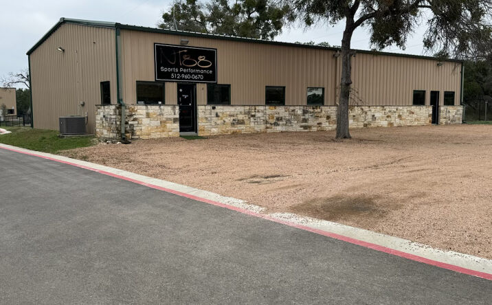 Pictures of Retail property located at 3364 N Bagdad Rd, Leander, TX 78641 for lease - image #1