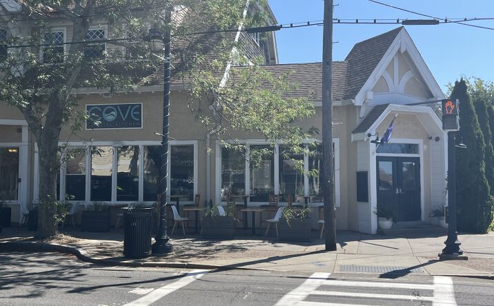 Pictures of Restaurant property located at 615 Main St, Hyannis, MA 02601 for lease - image #1