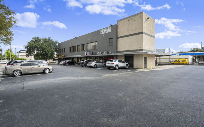Pictures of Retail, Office property located at 2204 Louisiana St, Houston, TX 77002 for lease - image #1