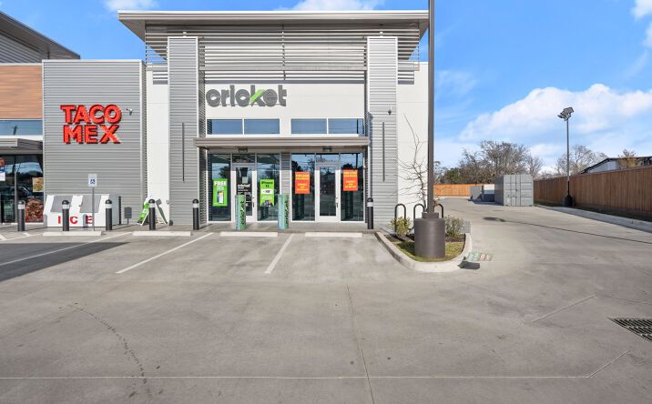 Pictures of Retail property located at 4805 Galveston Rd, Houston, TX 77017 for lease - image #1