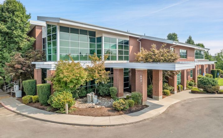 Pictures of Office property located at 693 Ray J Glatt Cir, Woodburn, OR 97071 for lease - image #1