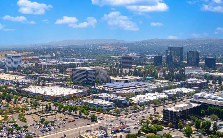 Pictures of Retail, Restaurant property located at 6900 Topanga Canyon Blvd, Los Angeles, CA 91367 for lease - image #1